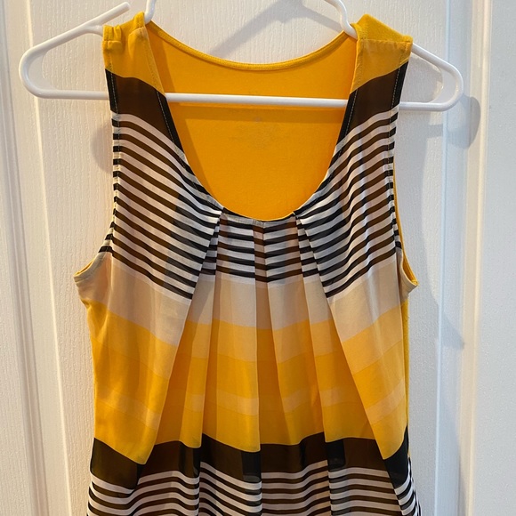 New York & Company Top - Picture 1 of 3